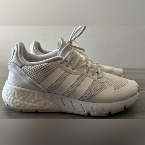 Adidas size 5 - Picture 2 of 8